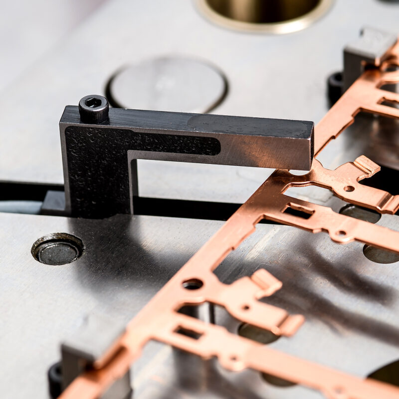 Nástroje na rýchlobežné lisy