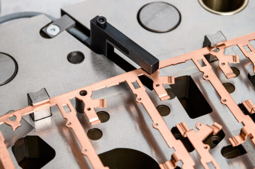 Nástroje na rýchlobežné lisy