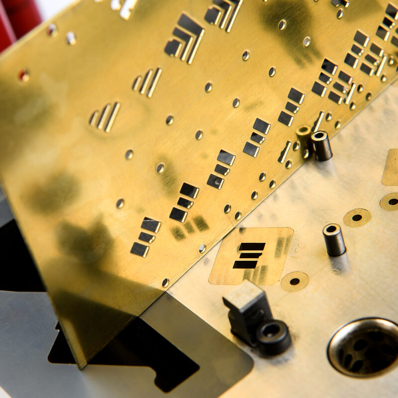 Nástroje na rýchlobežné lisy